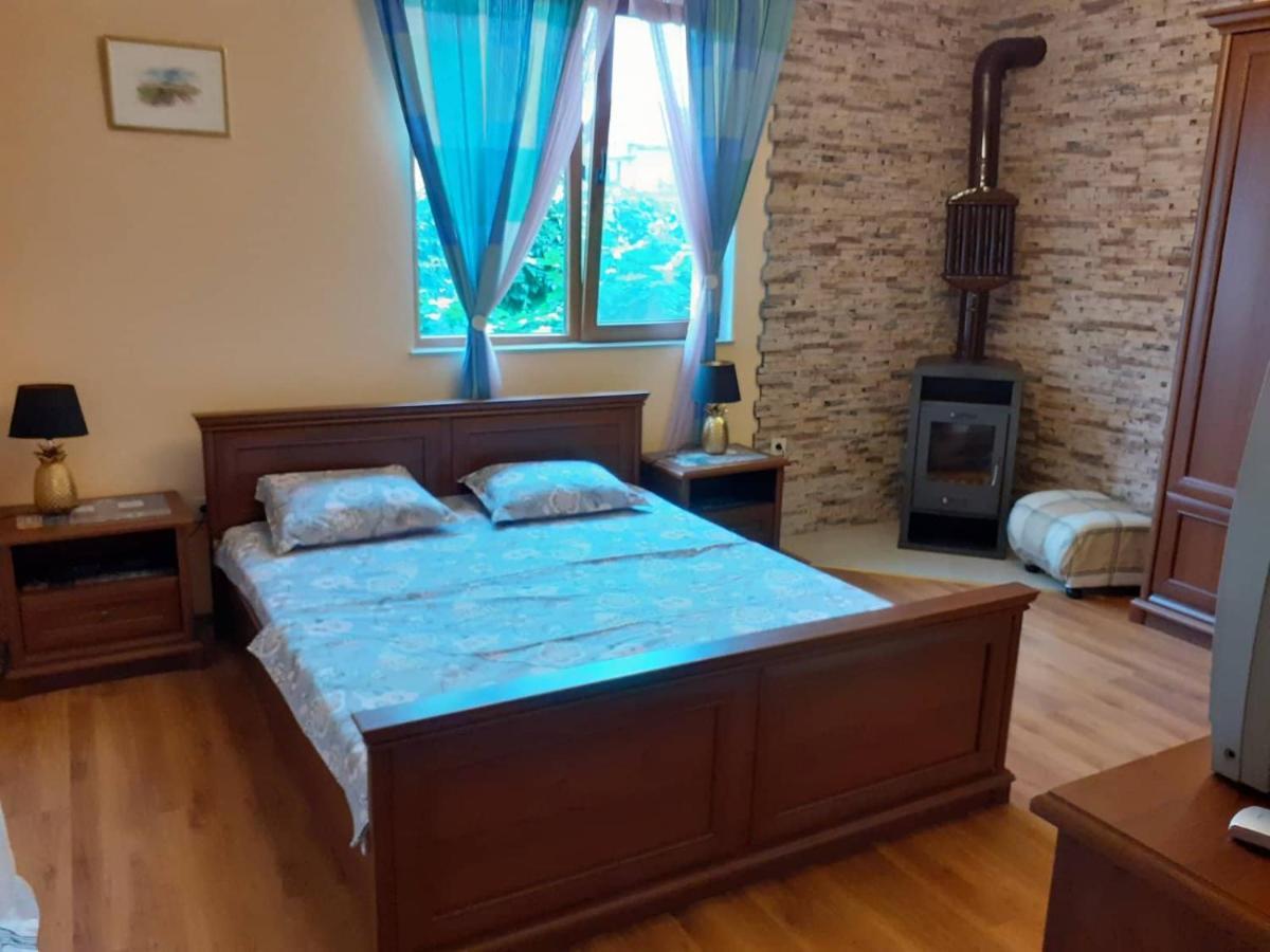 River Hills Guest House Lesichevo Εξωτερικό φωτογραφία